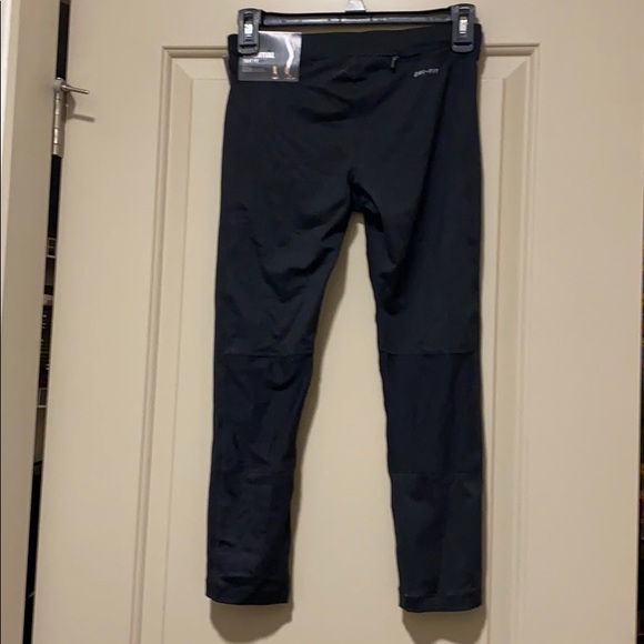 NWT Nike Crop Essential Black Dri Fit Leggings XS - Picture 3 of 8